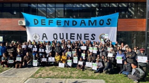 Multitudinaria asamblea pide la reincorporación de los trabajadores del Parque Nacional Lanín