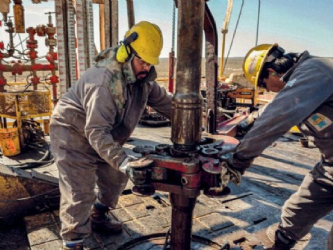 Cláusula gatillo: los petroleros lograron aumento salarial del 69,1 por ciento