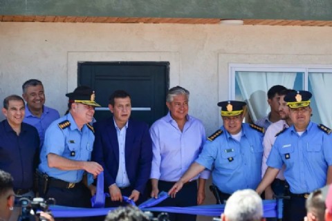 Nuevo destacamento policial y entrega de vivienda institucional en Añelo