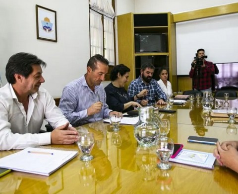 El Gobierno destacó que el acuerdo con los gremios genera "consensos tempranos y previsibilidad"