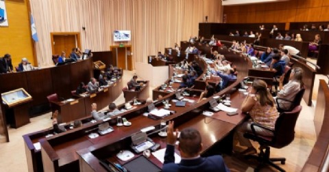 Con amplia mayoría de legisladores, sancionaron los presupuestos de los tres Poderes del Estado