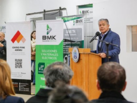 Figueroa sobre la entrega de créditos en la Provincia: "Estamos enfocados en el desarrollo de Neuquén"