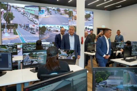 Figueroa y Rioseco inauguraron el nuevo centro de monitoreo en Cutral Co