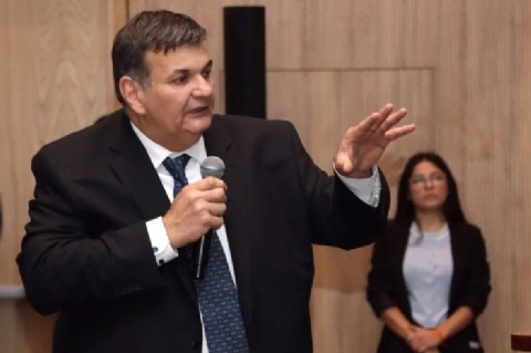 La Provincia ya evalúa más de 100 proyectos del Invierta Neuquén