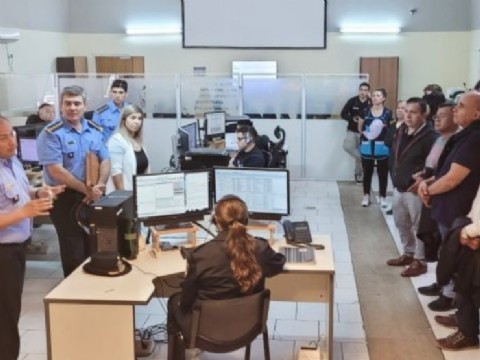 Reunión con vecinalistas de la capital por temas de seguridad