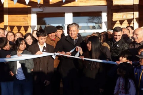 Figueroa encabezó la inauguración del nuevo CPEM 109 de Chorriaca