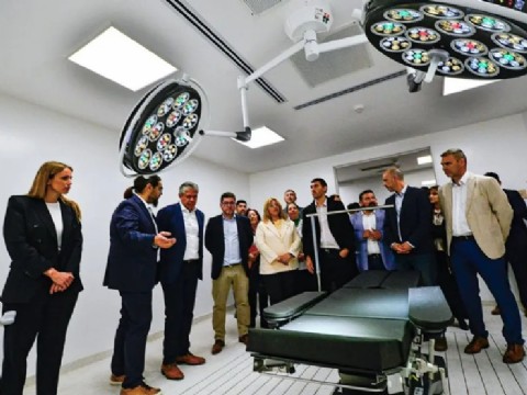 Figueroa inauguró la ampliación del hospital de Rincón de los Sauces