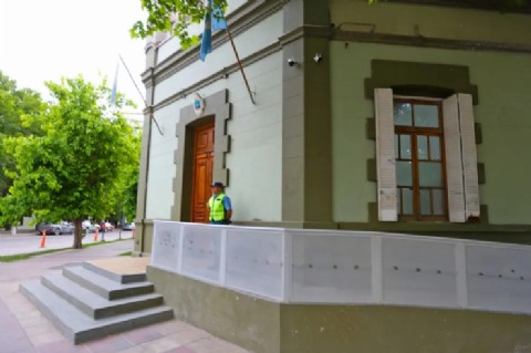 El Gobierno convocó nuevamente a los gremios estatales