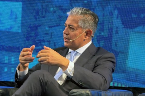 Figueroa: “No hay proyecto económico exitoso sin sustentabilidad social”