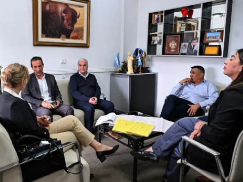 Cutral Co transfirió tierras a la Provincia para regularizar la titularidad de 45 familias