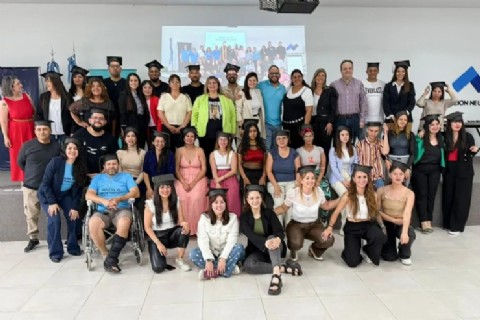 Más de 30 jóvenes neuquinos, egresados como Transformadores Sociales