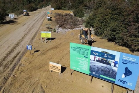La Provincia ejecuta obras en la Ruta Provincial 63 que vincula Siete Lagos con Meliquina