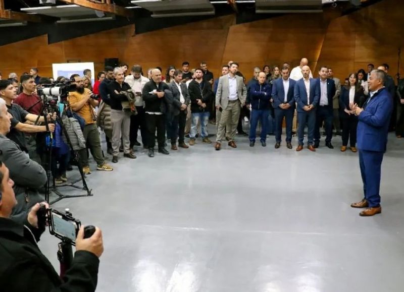 Figueroa anunció el pago de aguinaldos y el envío de dos proyectos a la Legislatura